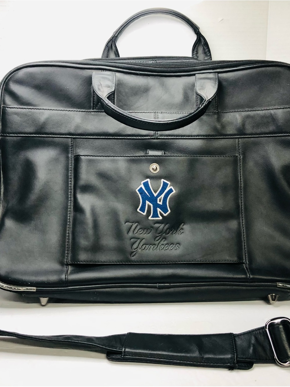 Danbury Mint MLB NY Yankees Brazilian All Leather Carry On Overnight Bag Laptop